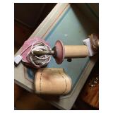 wall and bureau lamps