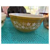 VINTAGE PYREX