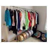 HUNDREDS OF PIECES LADIES CLOTHING