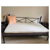 DAYBED