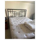 QUEEN SIZE BED
