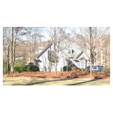 Find Your Perfect Piece at This Gorgeous Home in Berkeley Lake!