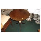 Mahogany pie crust table