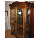 Beautiful extra large curio cabinet $250