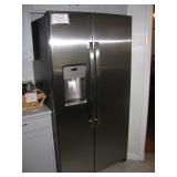 GE Stainless 21.8 cu. ft. side-by-side refrig. w/ice maker $500