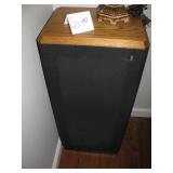 2 Acoustic Research speakers $20 each