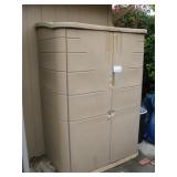 rubbermaid storage container $125