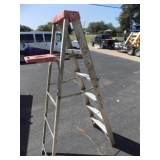 6 FT STEPLADDER