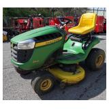 John Deere D125 Gas Powered Riding Mower With 42" Deck, V Twin 20HP Engine, And G4 Crankshaft, Power