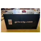 Grizzly Industrial Heavy Duty Hanging Air Filter, Model G0738, Powers On