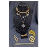 Necklaces, Bracelets And Pendants Costume Jewelry 