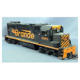 USA Trains Rio Grande 5587 Diesel Locomotive GP38-2 Model, G Gauge