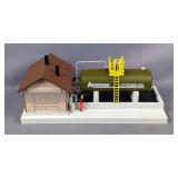 Lionel Smoke Fluid Loader And Operating Icing Station, In Original Boxes