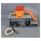 Lionel Smoke Fluid Loader And Operating Icing Station, In Original Boxes
