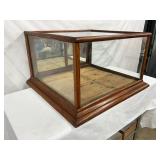 MEASURES 31(W) X 17(T) X 28(D)