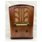 General Electric Model A-64 Wood Case Tube Radio