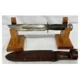 Marbles Hunting Knife with 11in Blade and Leather Sheath Marbles Hunting Knife with 11in Blade and Leather Sheath