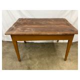 Pine Prim Table