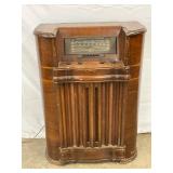 RCA Victor Model 29K Wooden Console Radio