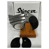 Bond Arms Stinger 9 mm Derringer with Extra Grips