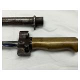 Manufacturer’s markings (“08407M2”) Manufacturer’s markings (“08407M2”)