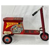 Early Wooden Kids’ Delivery Scooter with Graphic Decoration, 21 x 15 in