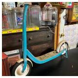 EARLY PUSH AND GO SCOOTER