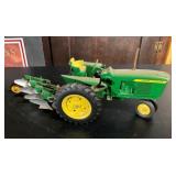 JOHN DEERE TRACTOR W/ B;