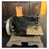 MINI SEWING MACHINE