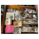 COLLECTION COSTUME JEWELRY