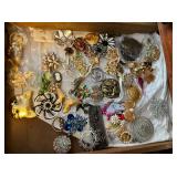 COLLECTION COSTUME JEWELRY