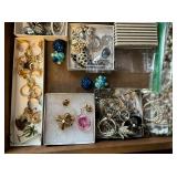 COLLECTION COSTUME JEWELRY