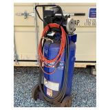 Portable Air Compressor w/hoses 