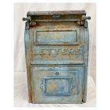 U.S. Cast Iron Mailbox by Carlisle Foundry Co., Measures 13in x 20in