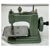 Betsy Ross Miniature Sewing Machine, 7×6 Inches
