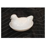 ANTIQUES/GLASSWARE/HOUSEHOLD/COLLECTIBLES