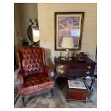 BEES KNEES IS IN DORAVILLE!