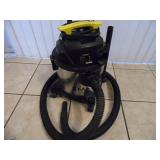 Stanley 4 Gallon Wet Dry Vac