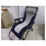 Zero Gravity Outdoor Lawn Chair with Pillow – Like New