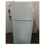 GE 18 Cubit Foot Refrigerator Works