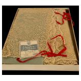 Vintage Quaker Empress Table Linen / Cloth in Old Ivory / Vintage Quaker Empress Table Linen No. 7570