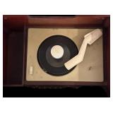 Orthophonic High Fidelity RCA Victor Record Player / Portable Vintage RCA Victor Record Player