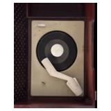 Orthophonic High Fidelity RCA Victor Record Player / Portable Vintage RCA Victor Record Player