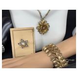 Assorted Vintage Jewelry