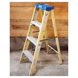 Werner 3-Step Fiberglass Ladder