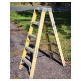 Yellow Werner 5 ft Fiberglass Ladder
