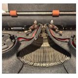 L - Vintage Smith Corona Manual Typewriter