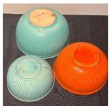 L - Set of 3 Vintage Ribbed Nesting Bowls Turquoise and Orange