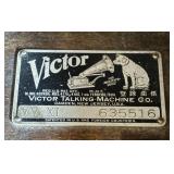 LR - Antique Victor Victrola VV-XI Talking Machine with Cabinet and Turntable