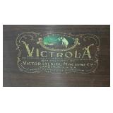 LR - Antique Victor Victrola VV-XI Talking Machine with Cabinet and Turntable